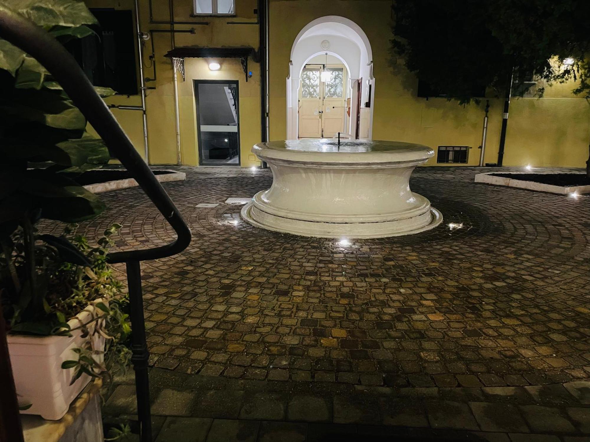 Colosseum-Apartments Rzym Zewnętrze zdjęcie