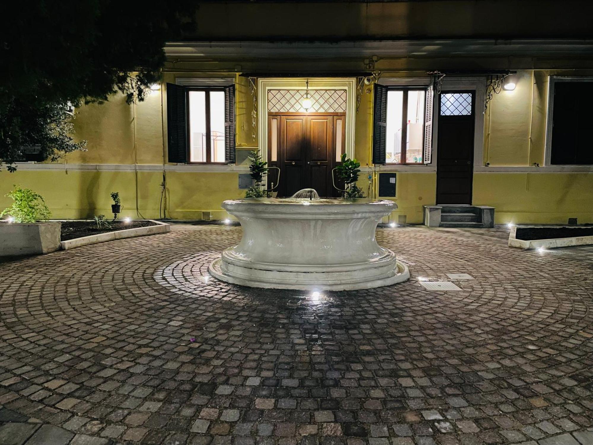 Colosseum-Apartments Rzym Zewnętrze zdjęcie