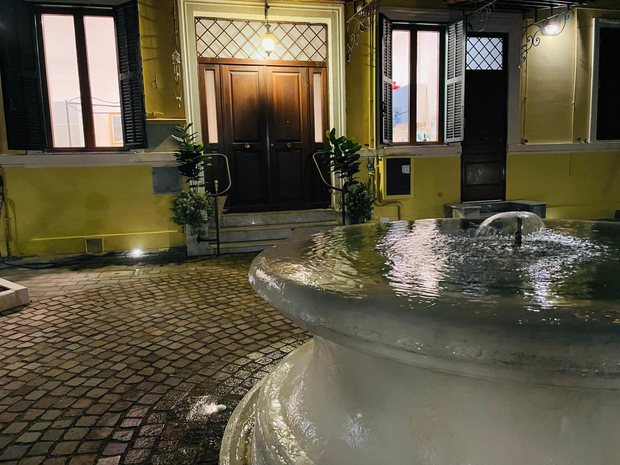 Colosseum-Apartments Rzym Zewnętrze zdjęcie