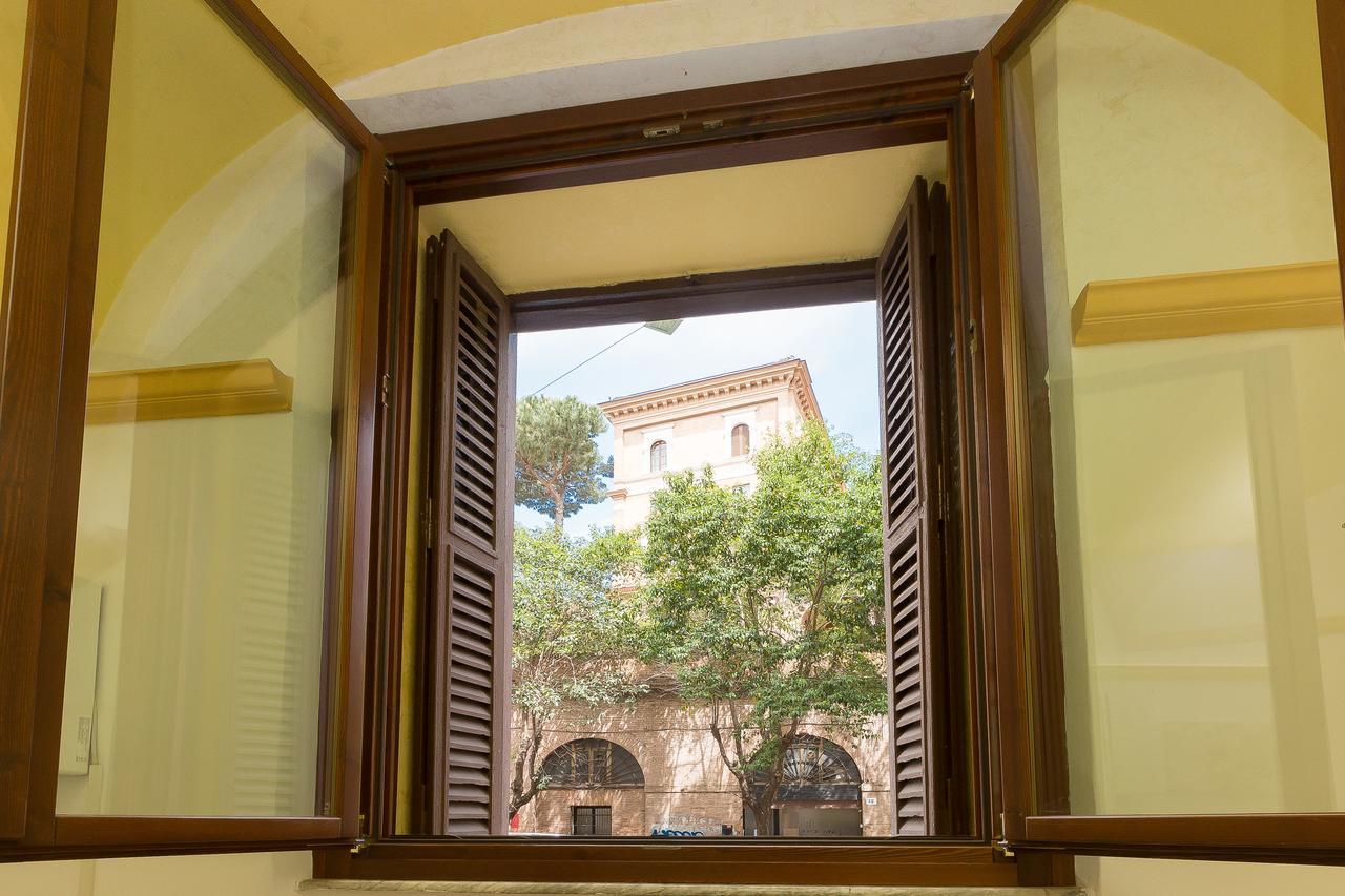Colosseum-Apartments Rzym Zewnętrze zdjęcie